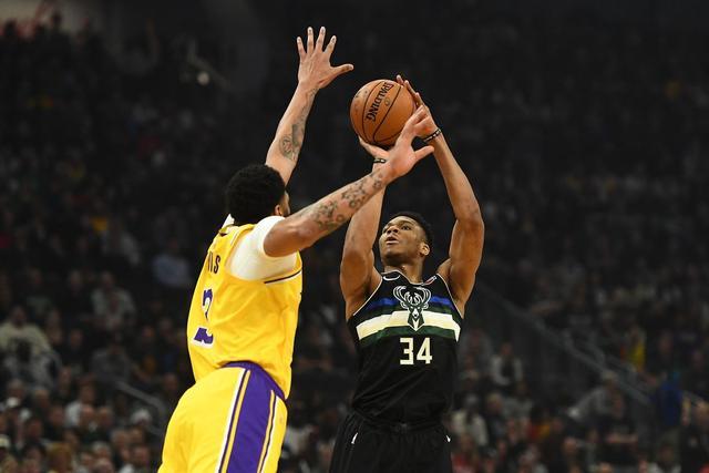 FIBA回顾王仕鹏绝杀斯洛文尼亚瞬间